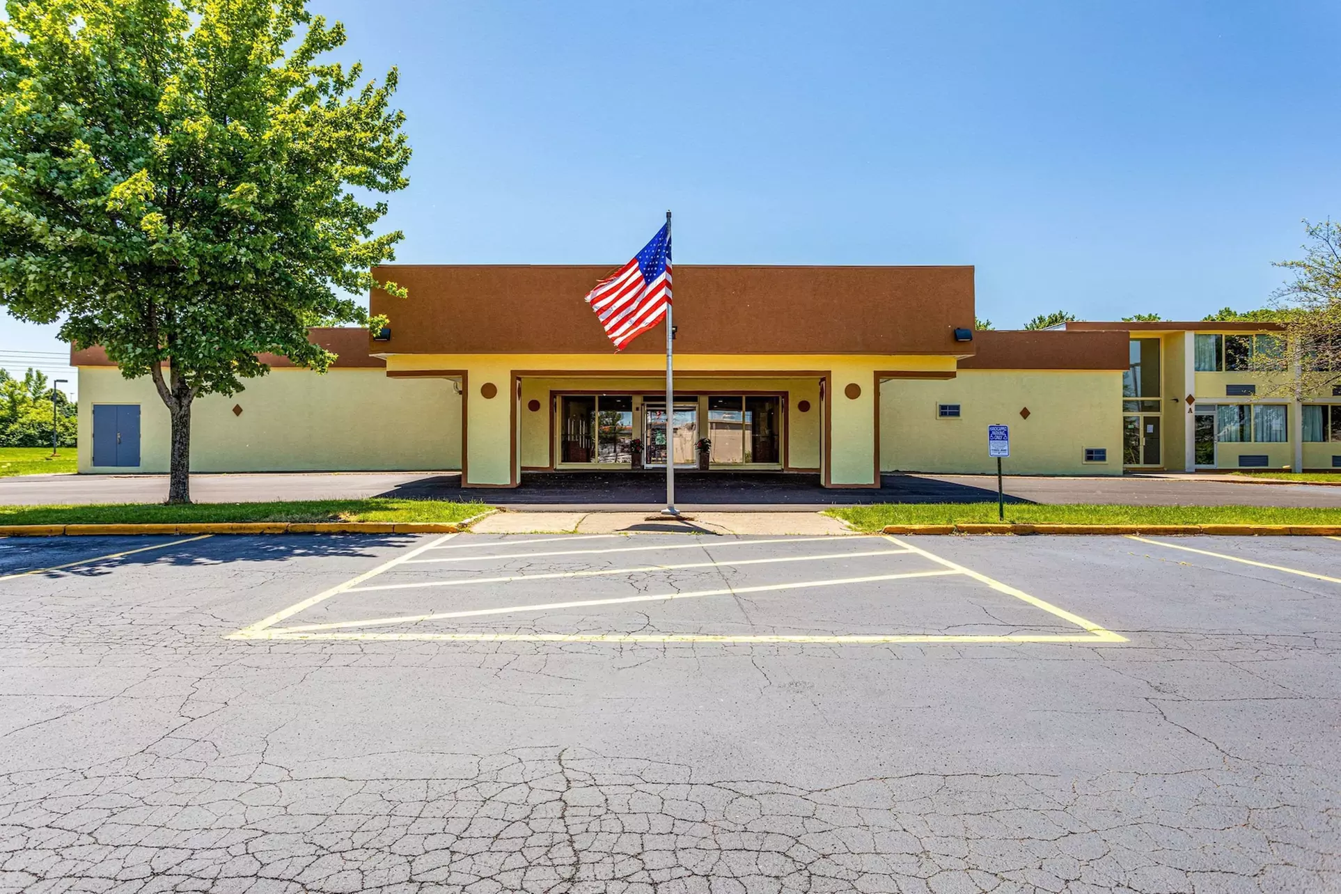 Americas Best Value Inn Fredonia NY - Primary Image