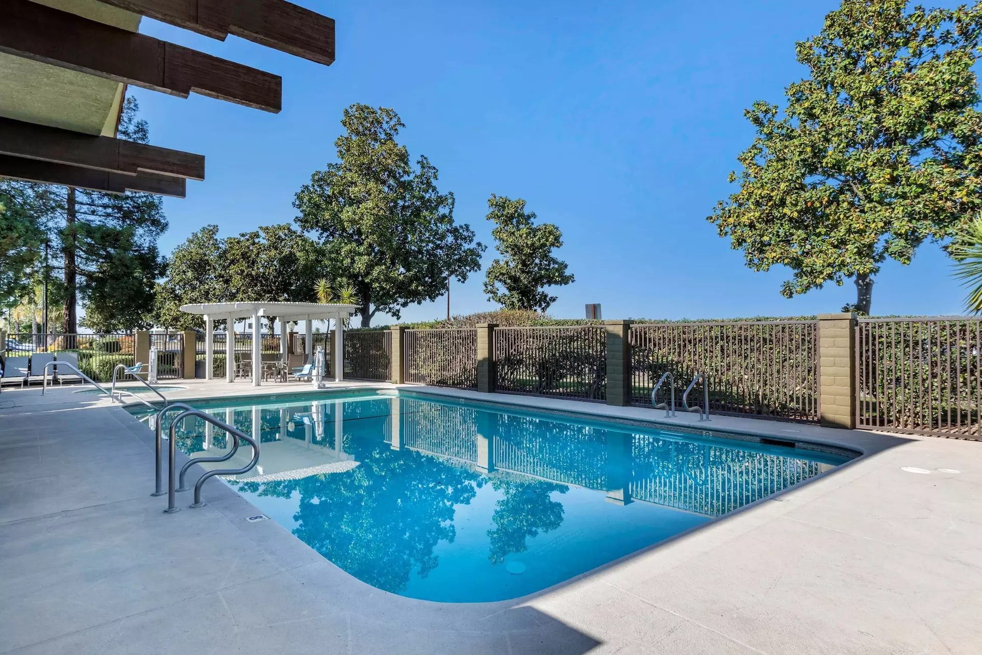 Best Western Orchard Inn - Primary Image