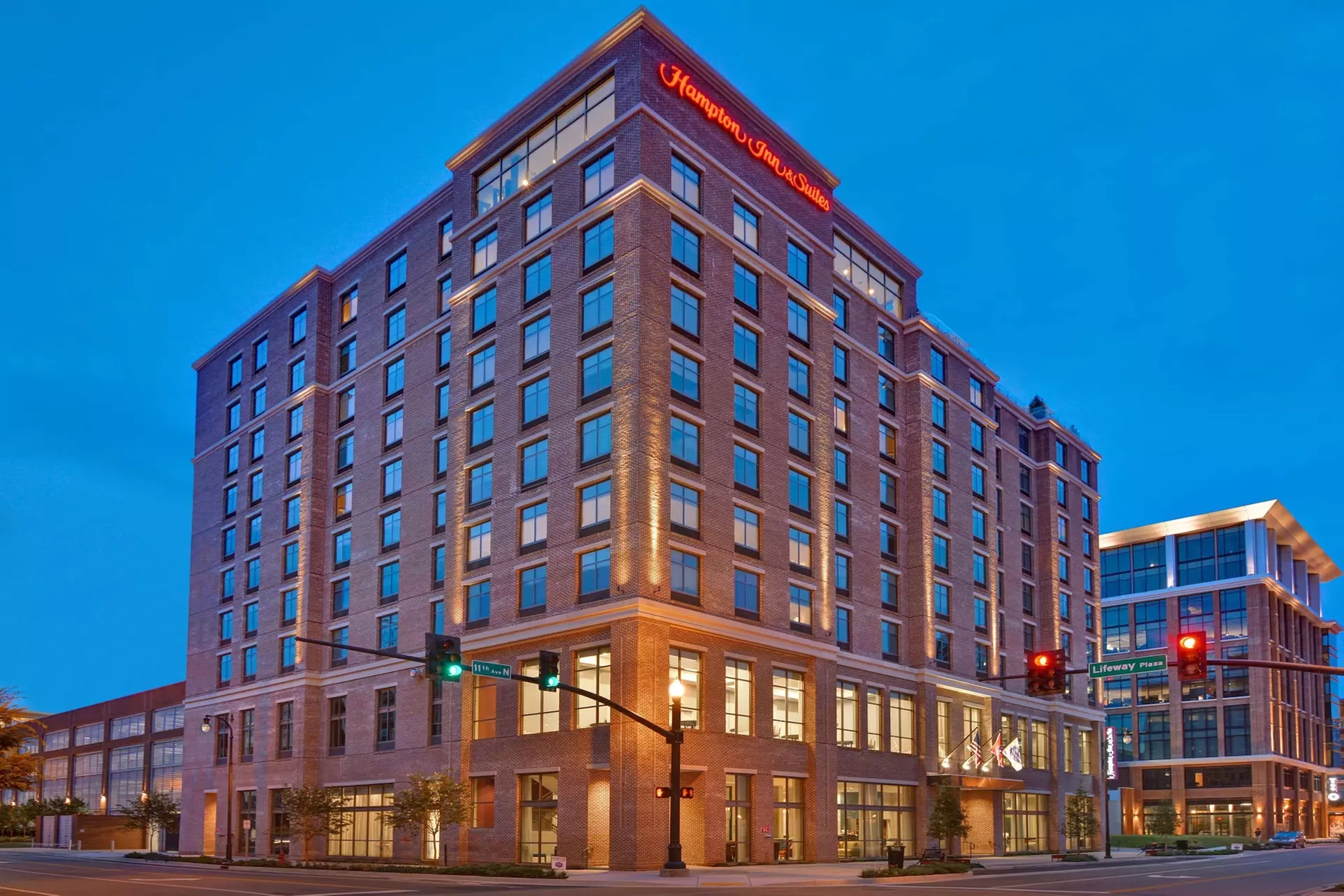 Hampton Inn & Suites Nashville Downtown Capitol View, TN - Primary Image