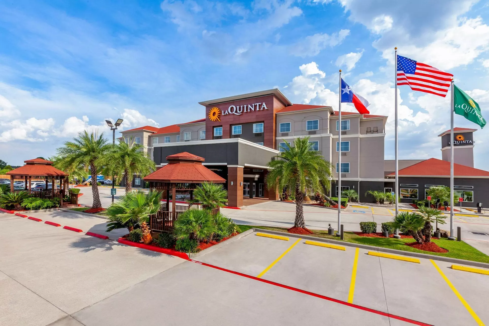 La Quinta Inn & Suites by Wyndham Houston Channelview - Primary Image