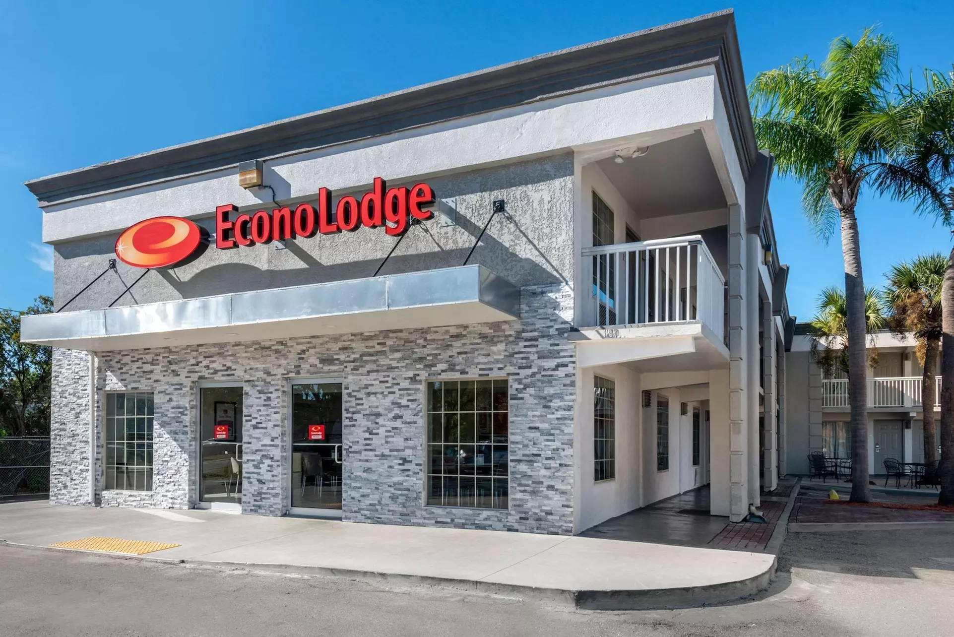 Econo Lodge Airport at RJ Stadium - Primary Image