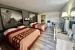 Super 8 by Wyndham Athens TX - Second Medium