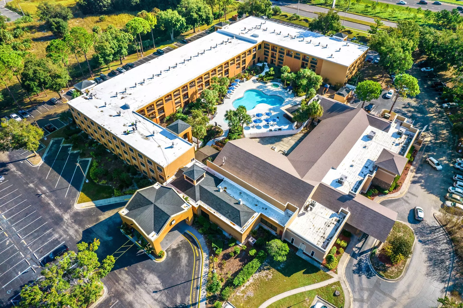 Mi Casa Hotel - Primary Image