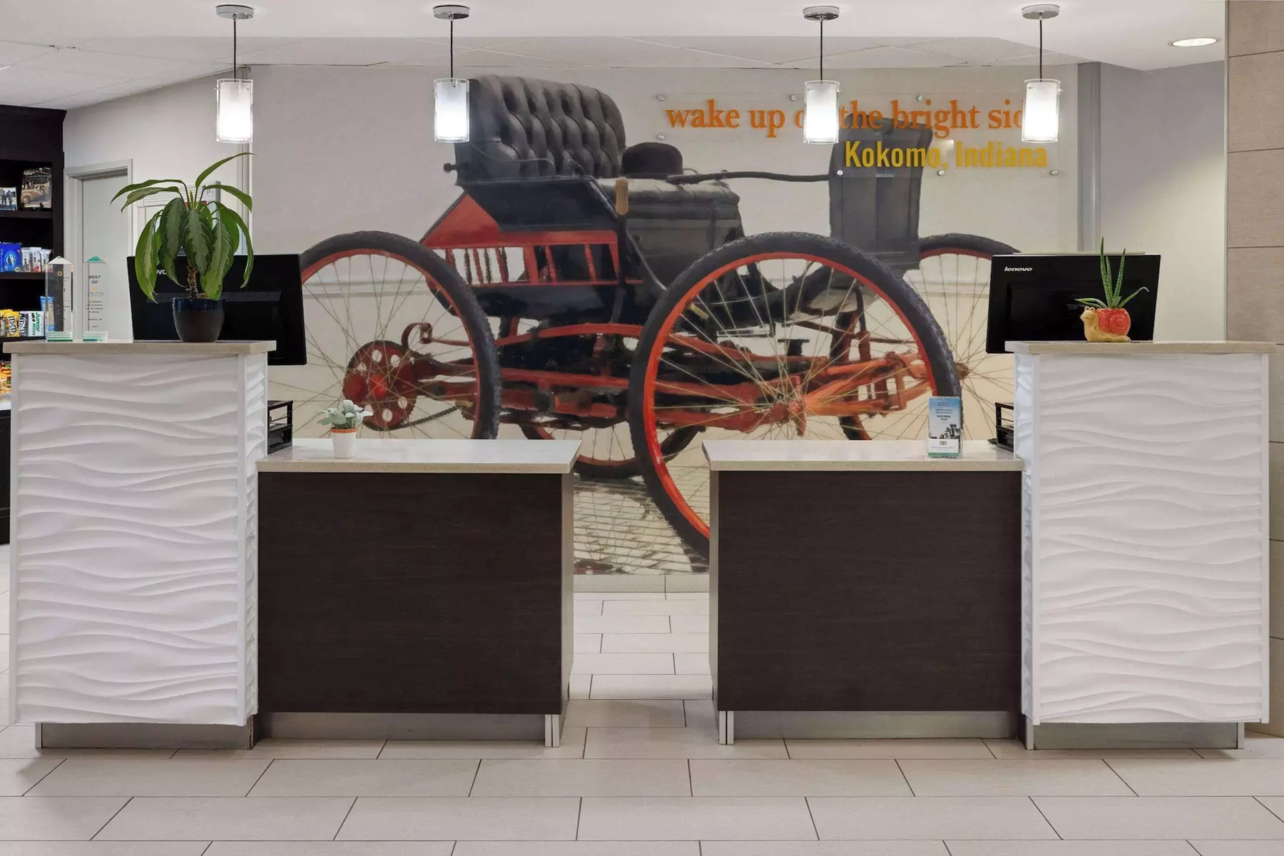 La Quinta Inn & Suites by Wyndham Kokomo - Primary Image