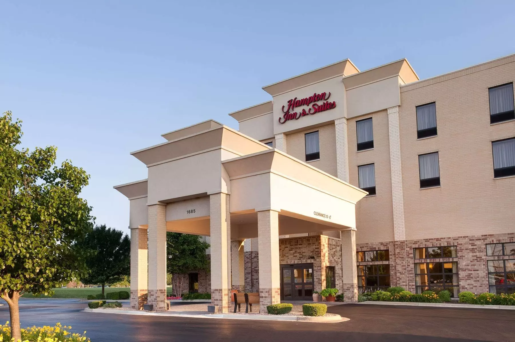 Hampton Inn & Suites Addison - Primary Image
