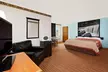 Super 8 by Wyndham Rock Port MO - Second Medium