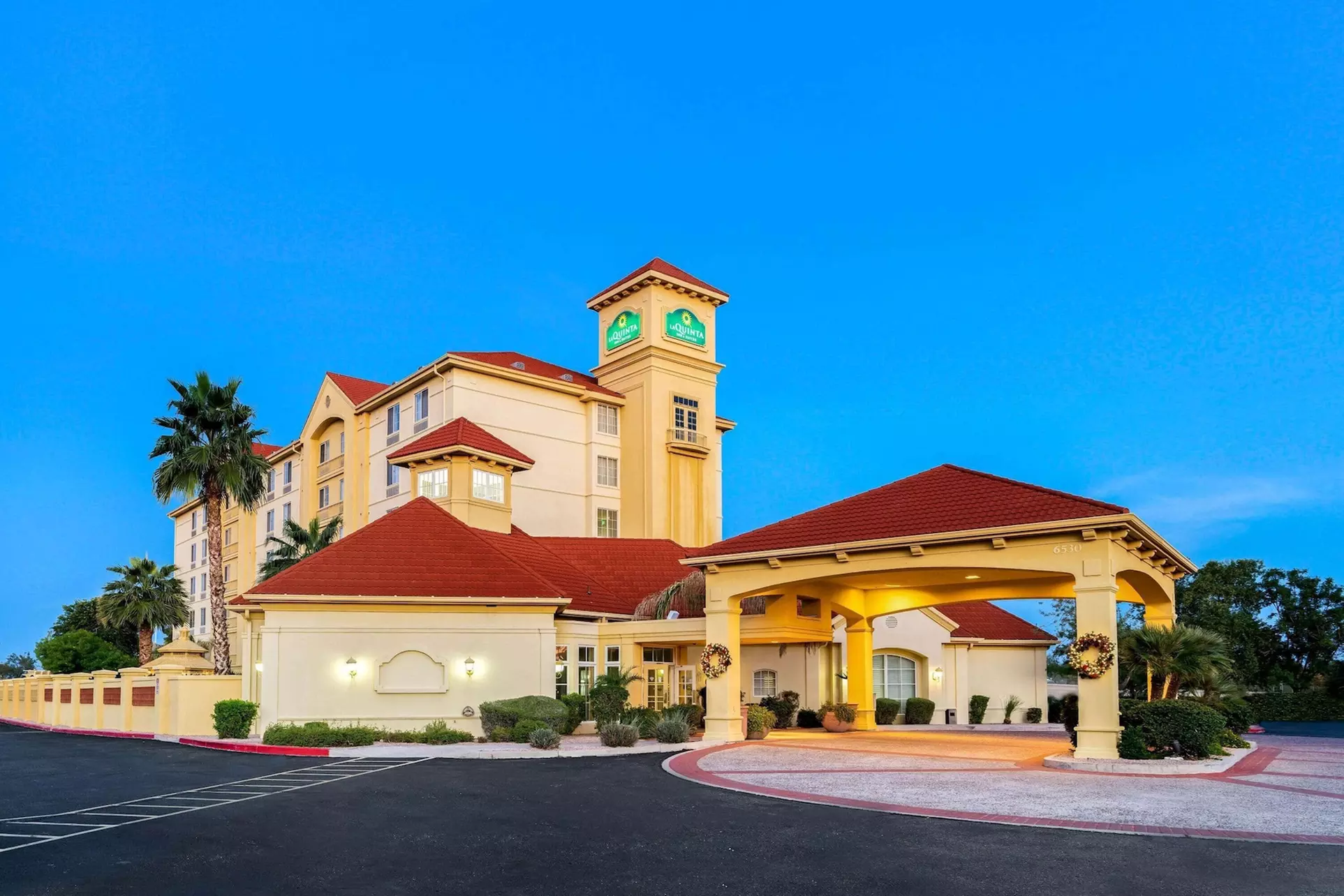 La Quinta Inn & Suites by Wyndham Mesa Superstition Springs - Primary Image