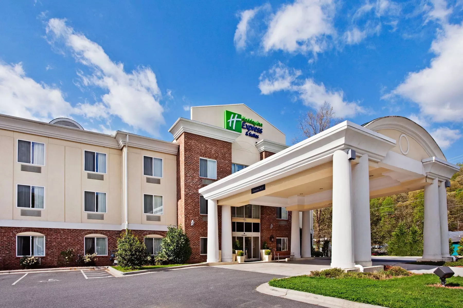 Holiday Inn Express Hotel & Suites Cherokee / Casino by IHG - Primary Image