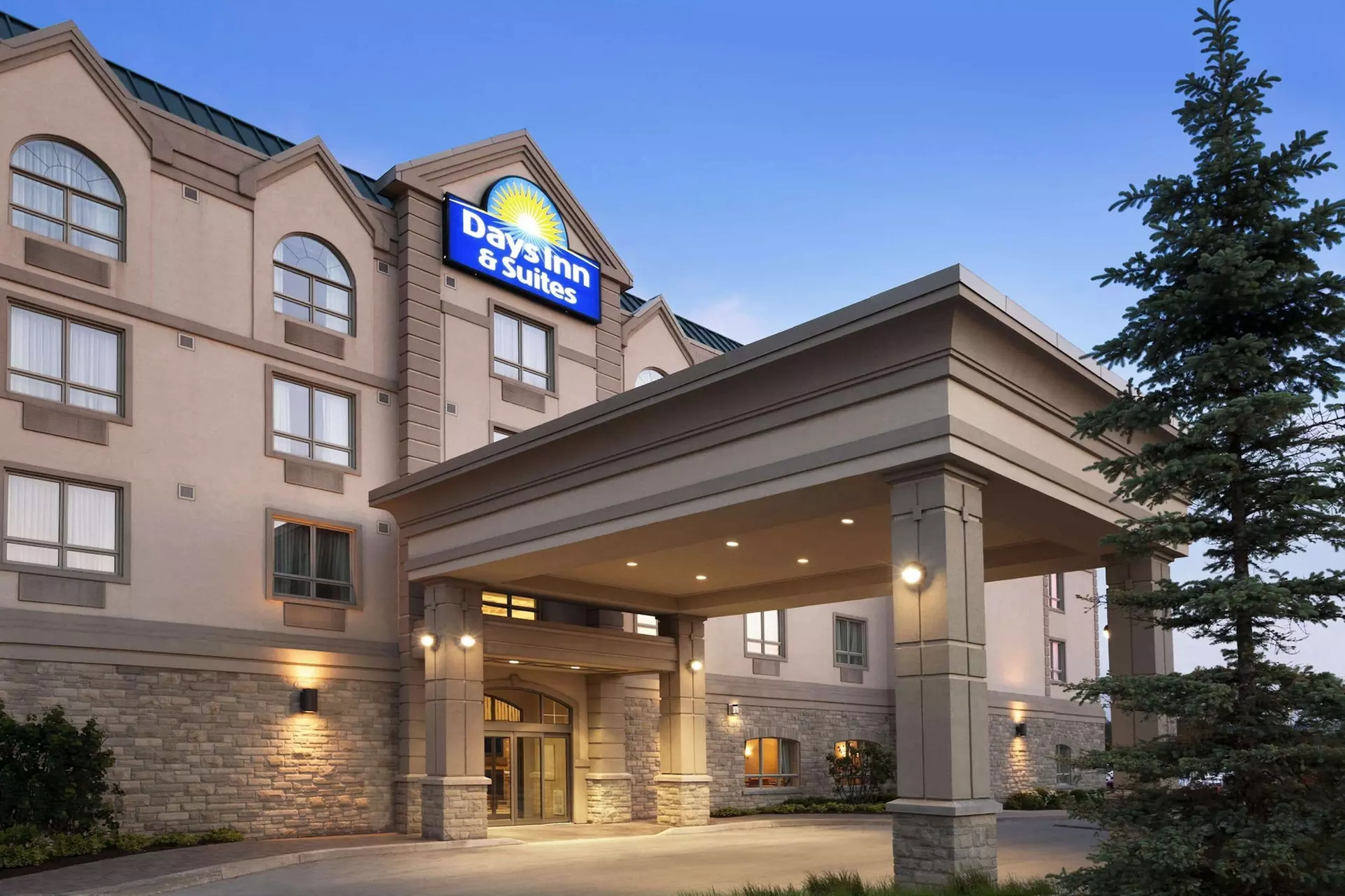 Days Inn & Suites by Wyndham Collingwood - Primary Image