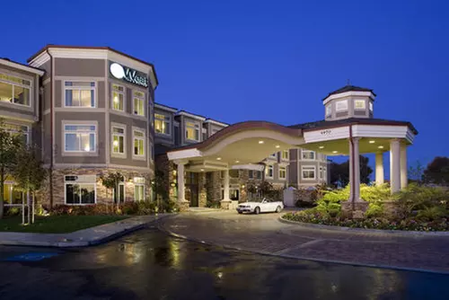 West Inn & Suites - Primary Image