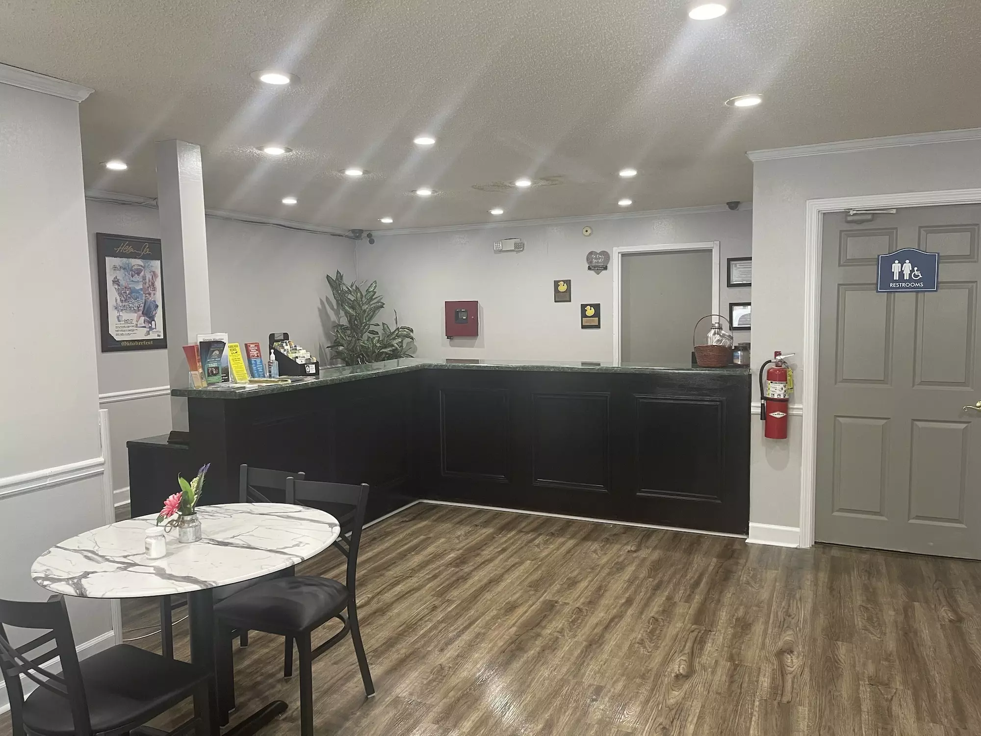 Ameriview Inn and Suites - Primary Image