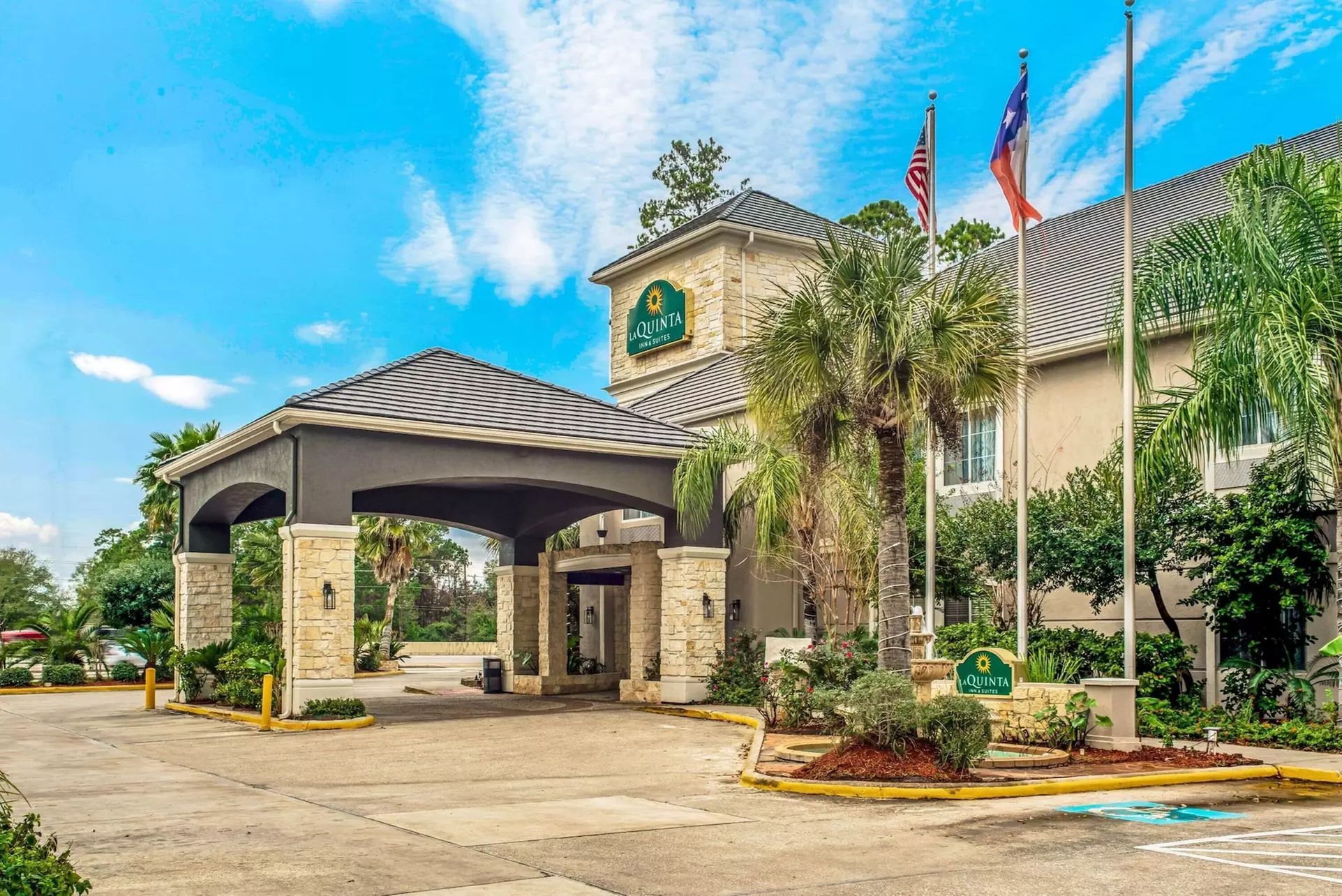 La Quinta Inn & Suites by Wyndham Kingwood Houston IAH Airpt - Primary Image