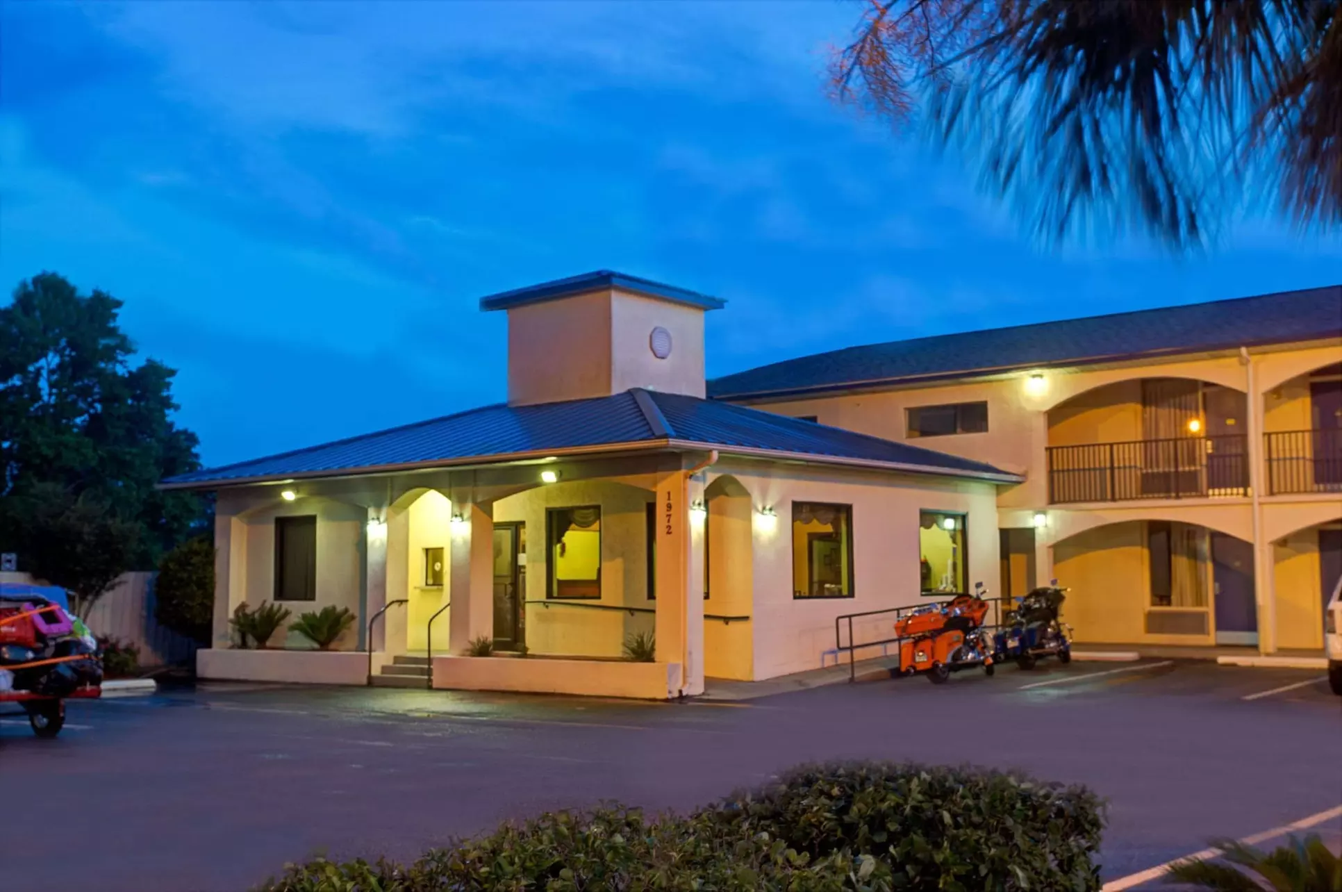 Super 8 by Wyndham Walterboro - Primary Image