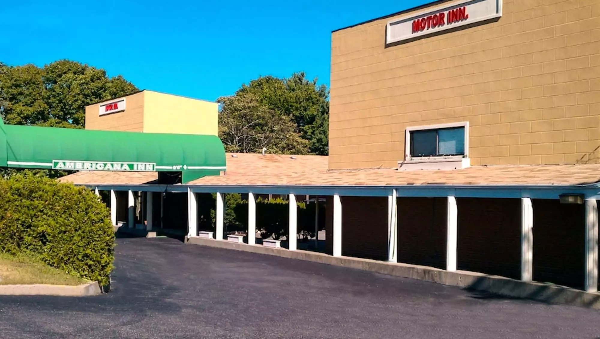 Americana Inn Farmingdale - Primary Image
