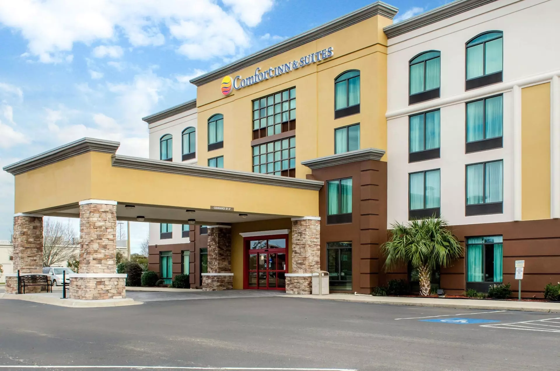 Comfort Inn & Suites Biloxi - D'Iberville - Primary Image