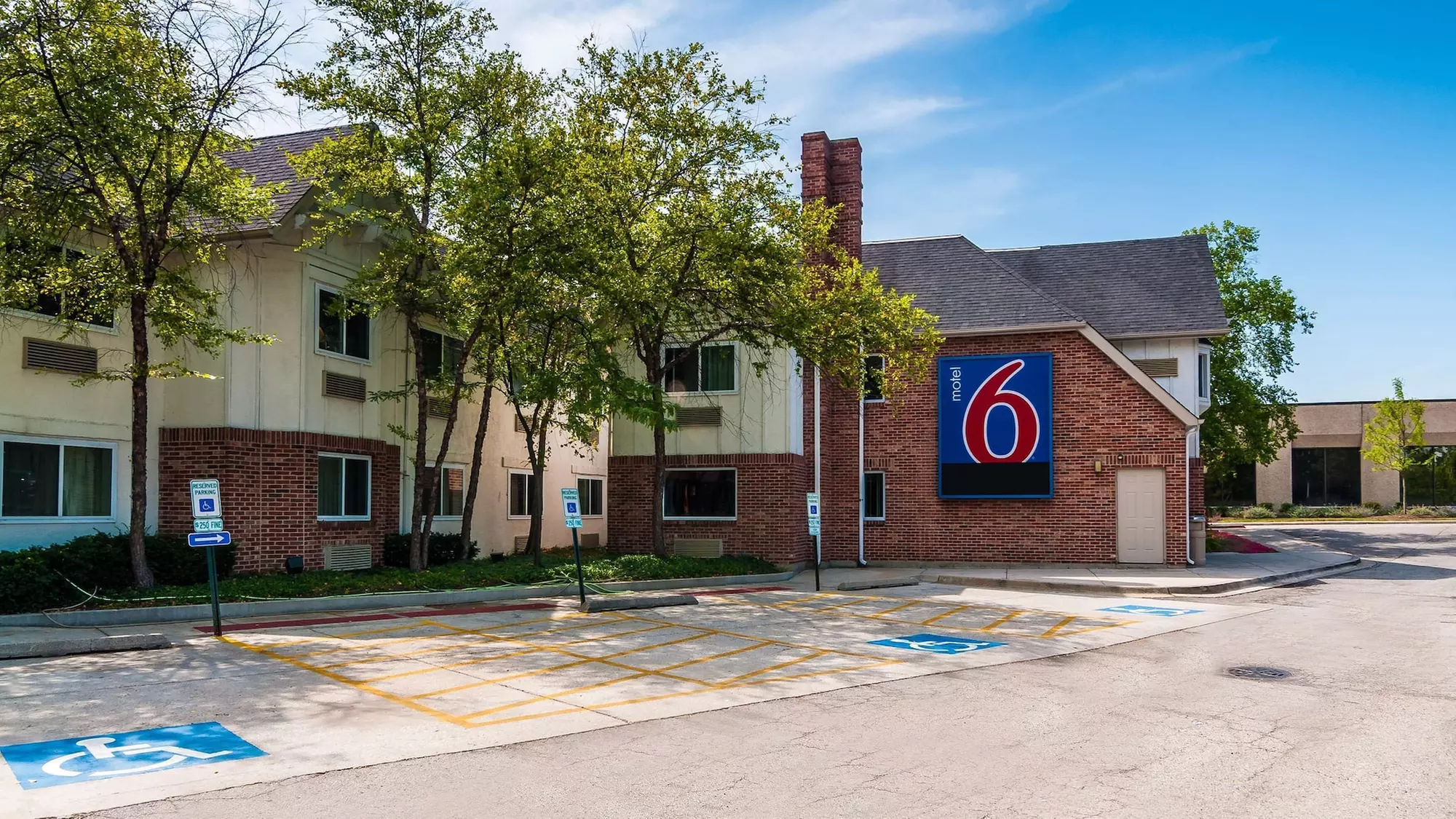 Motel 6 Arlington Heights, IL - Chicago North Central - Primary Image