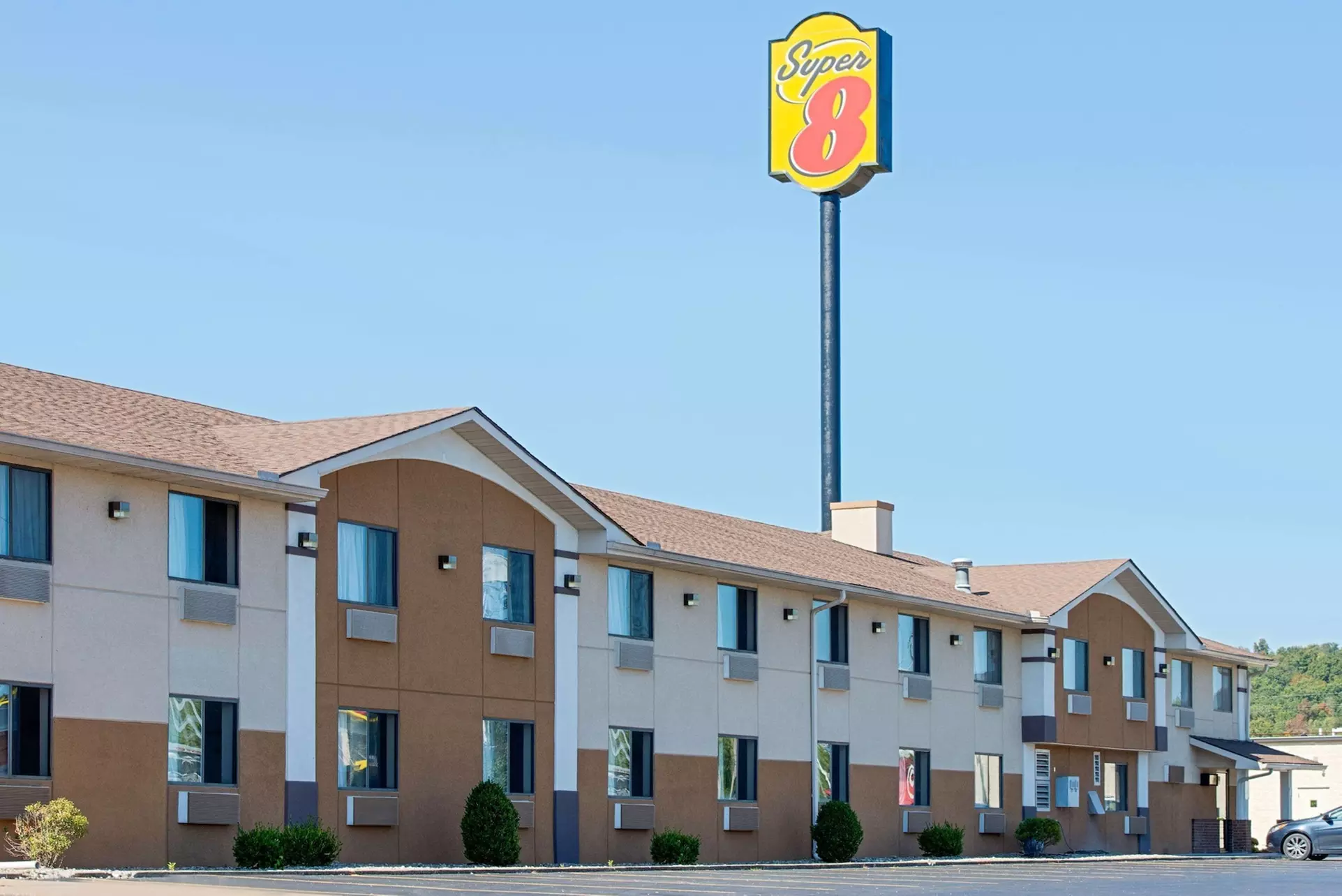 Super 8 by Wyndham Ripley - Primary Image