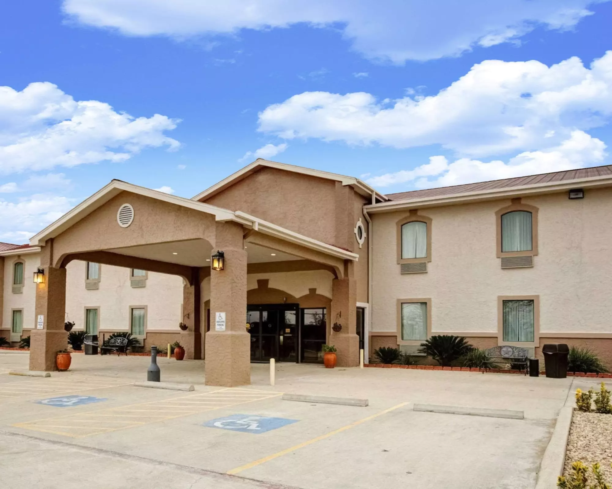 Quality Inn - Primary Image