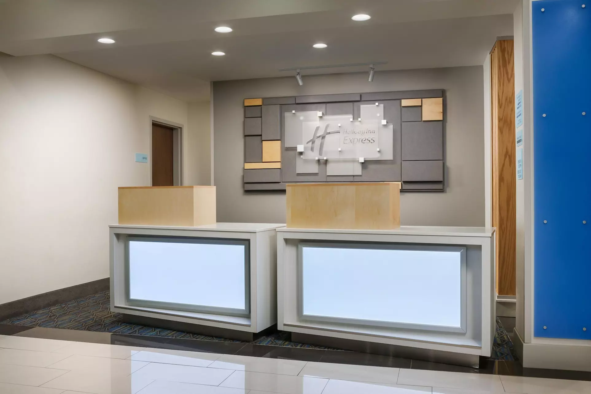 Holiday Inn Express & Suites Oakhurst - Yosemite Park Area by IHG - Primary Image