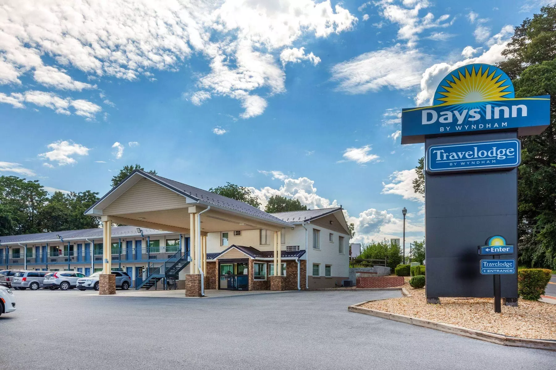 Days Inn by Wyndham Charles Town/Harpers Ferry - Primary Image