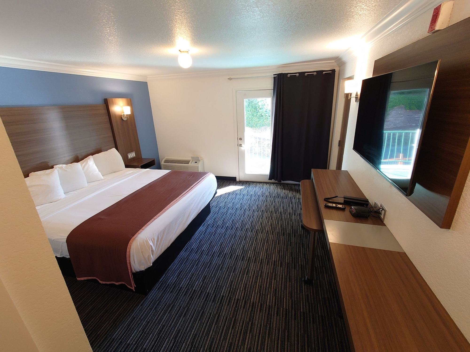 Reagan Resorts Inn - Primary Image