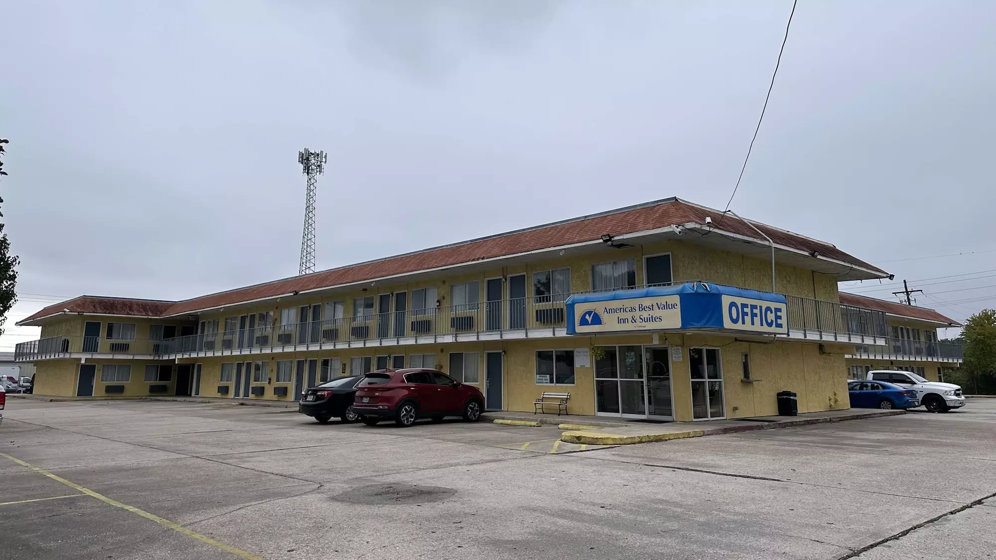 Americas Best Value Inn & Suites Groves Port Arthur - Primary Image