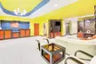 Days Inn & Suites by Wyndham Russellville - Second Medium