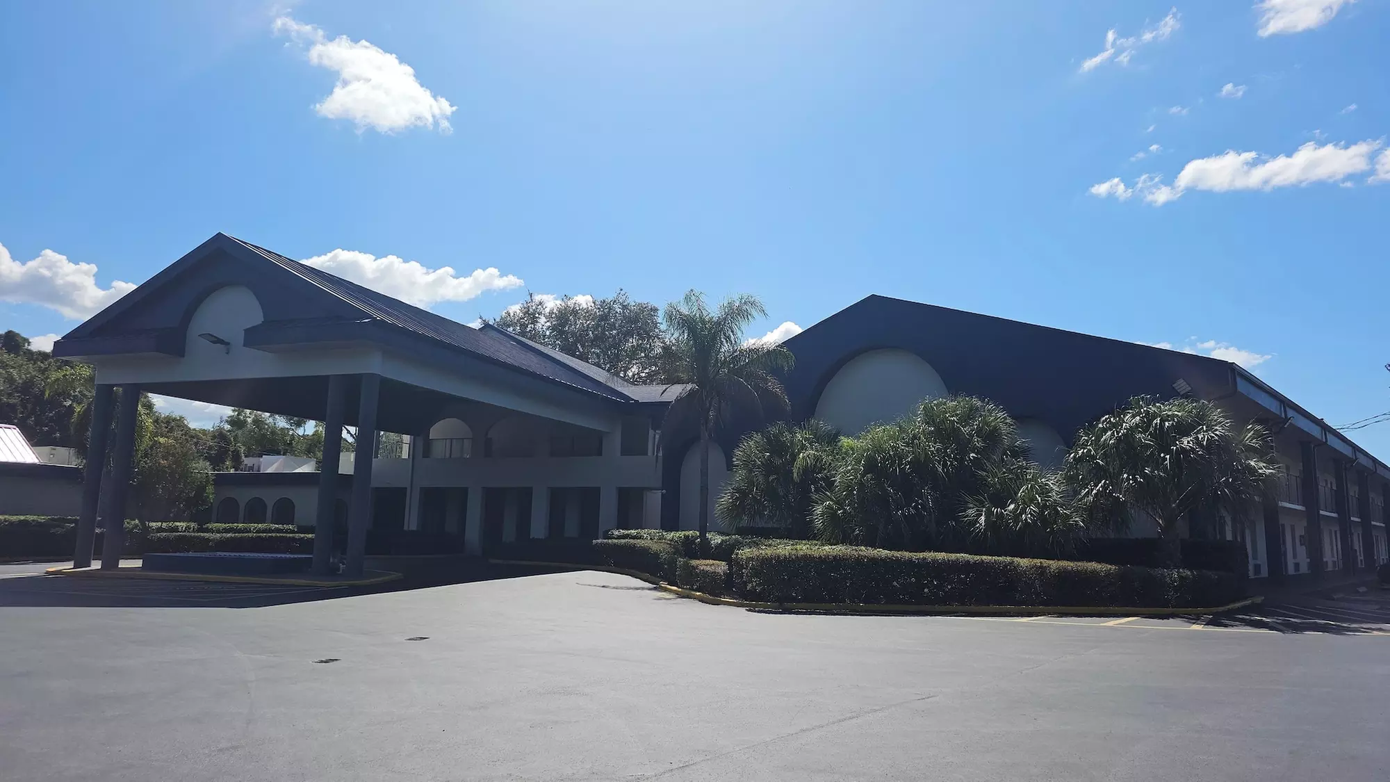 Days Inn by Wyndham Crystal River - Primary Image