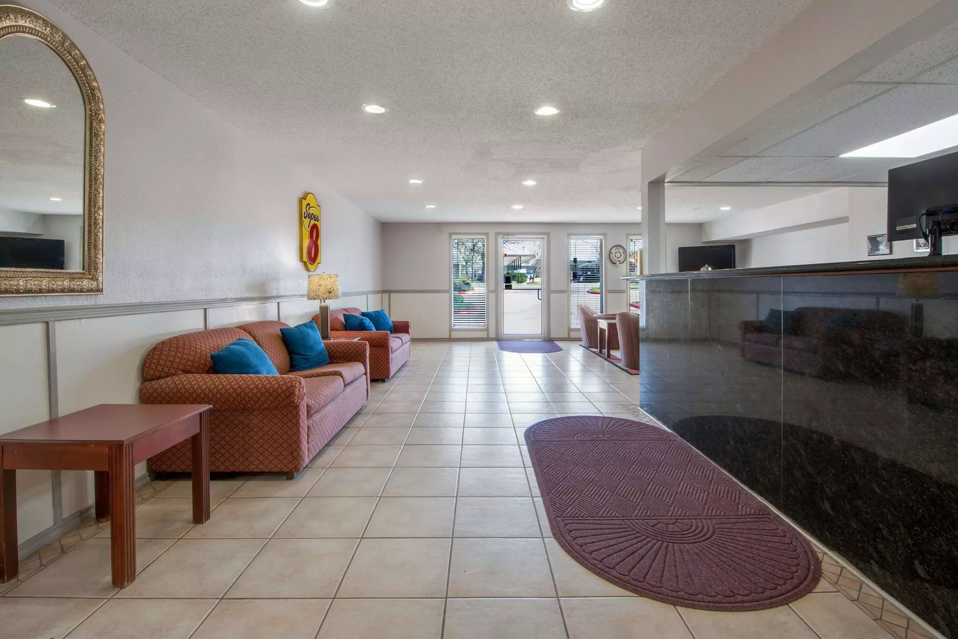 Super 8 by Wyndham College Station - Primary Image