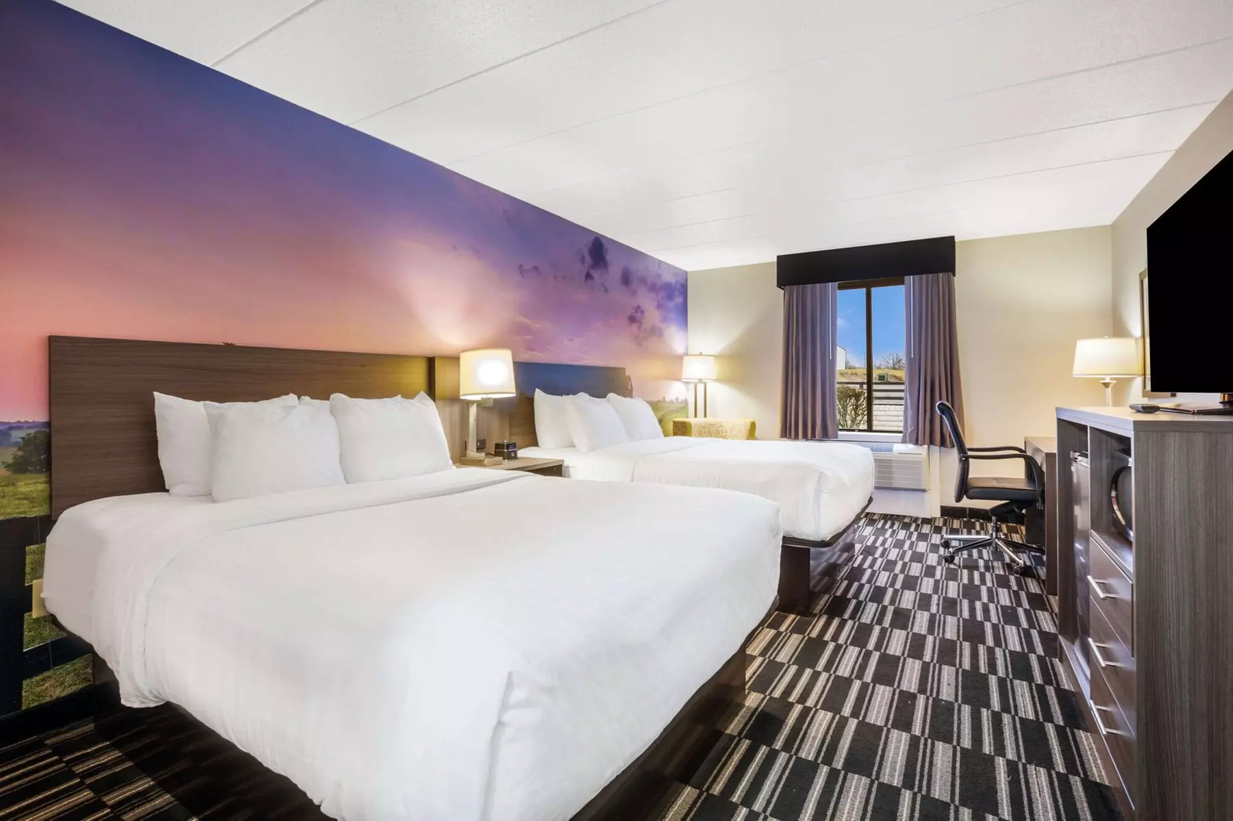 Clarion Pointe Richmond North near University - Primary Image