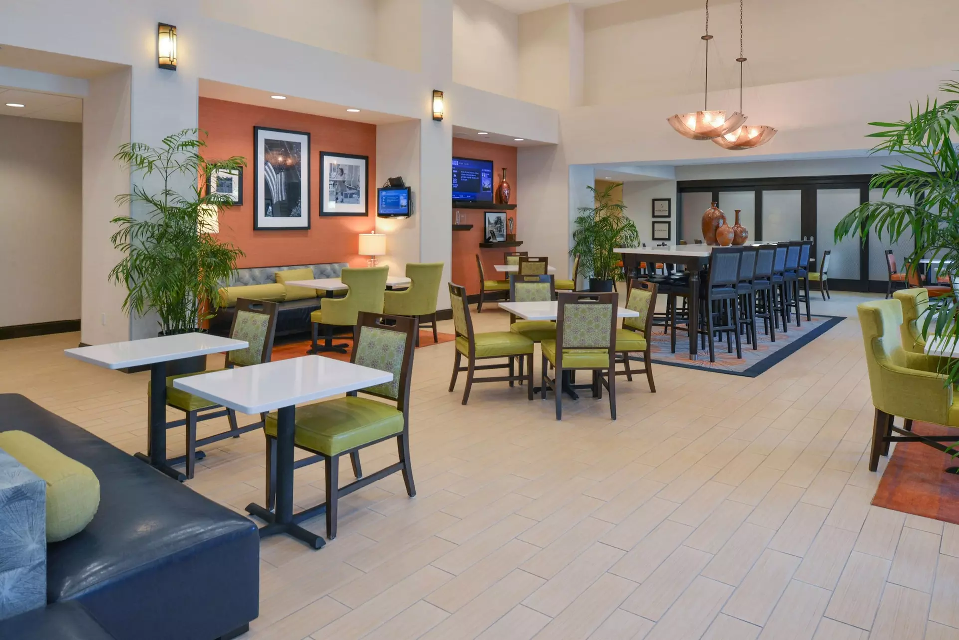 Hampton Inn & Suites Ocala - Primary Image