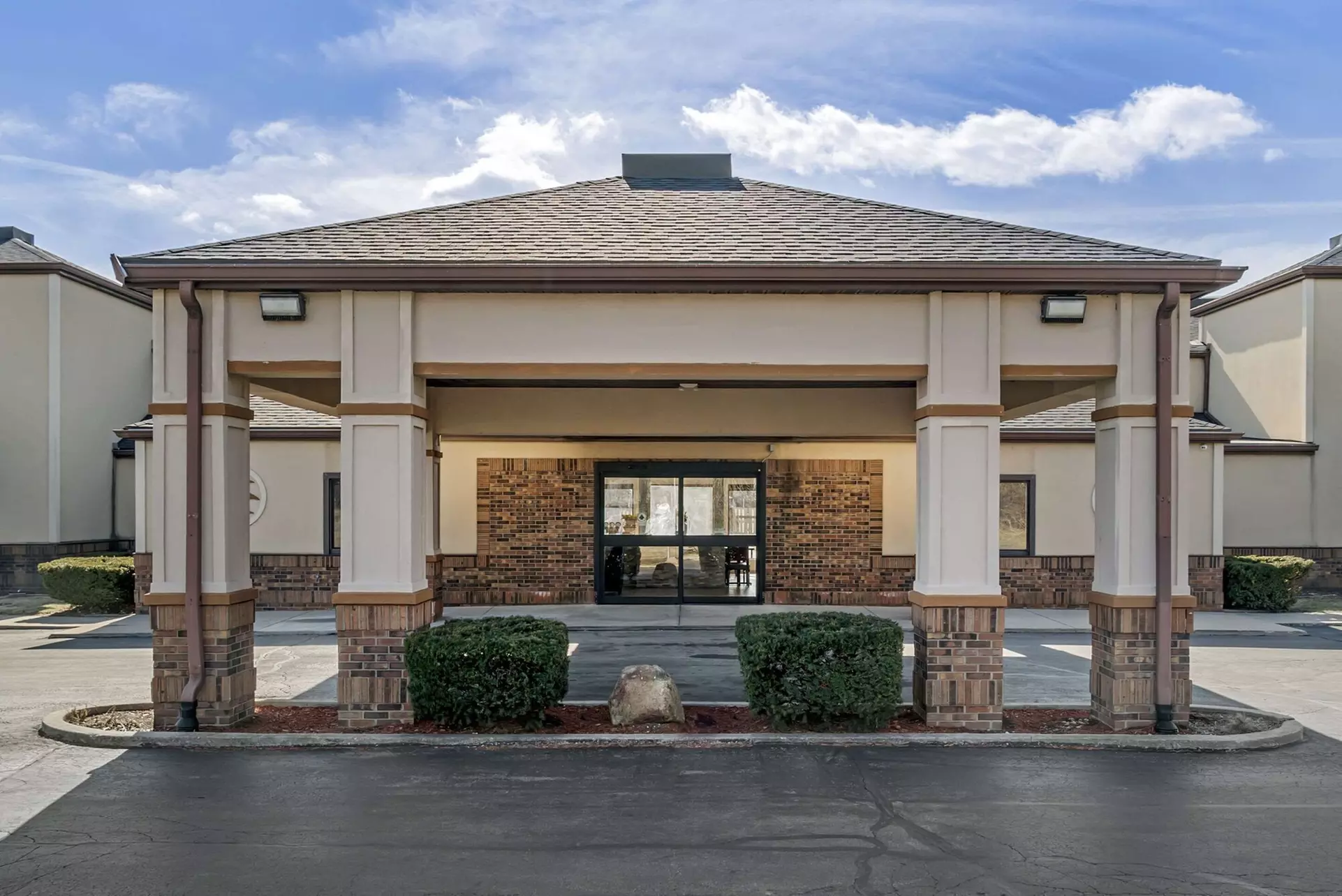 Comfort Inn East - Primary Image
