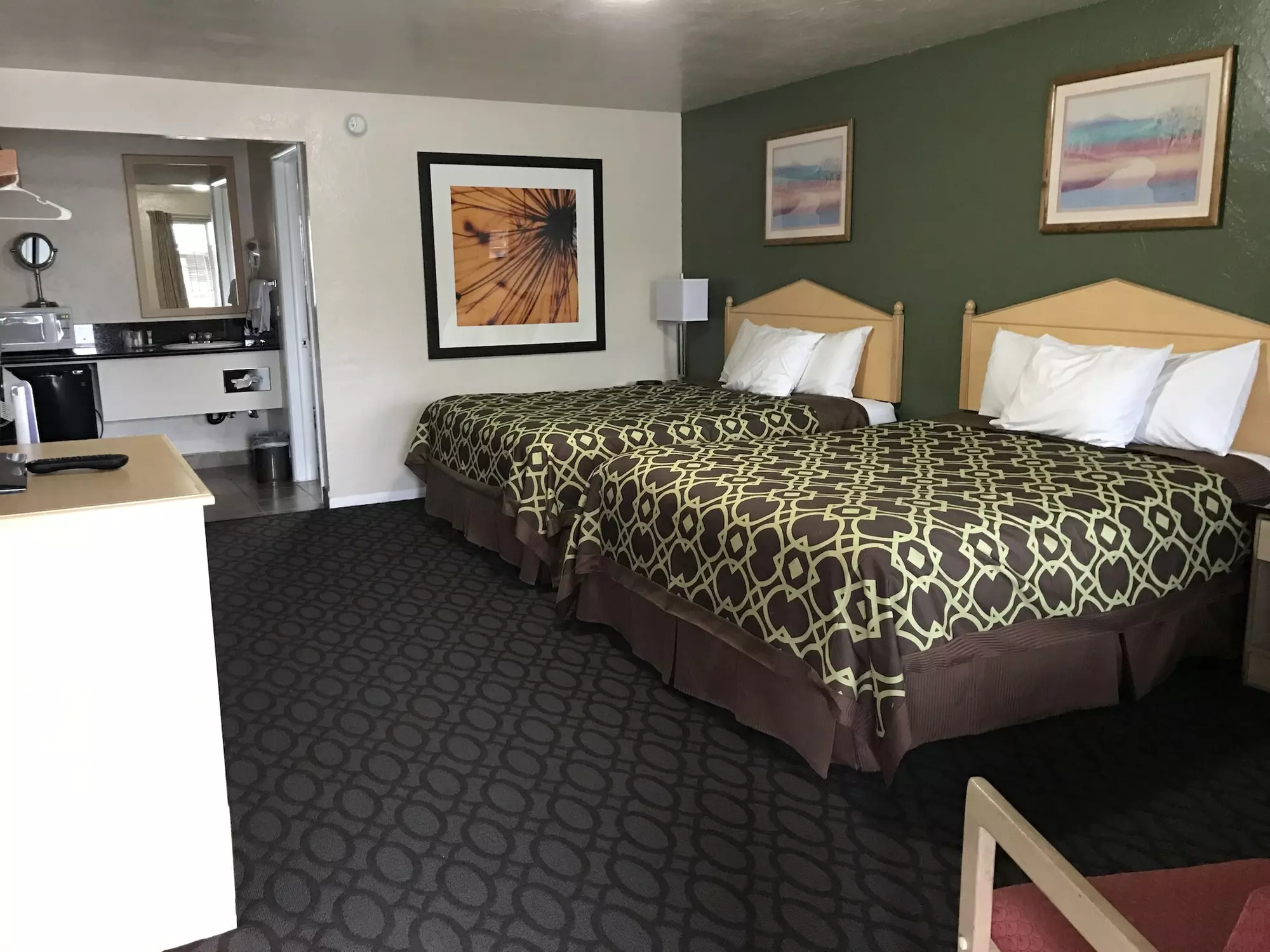 Downtown Inn