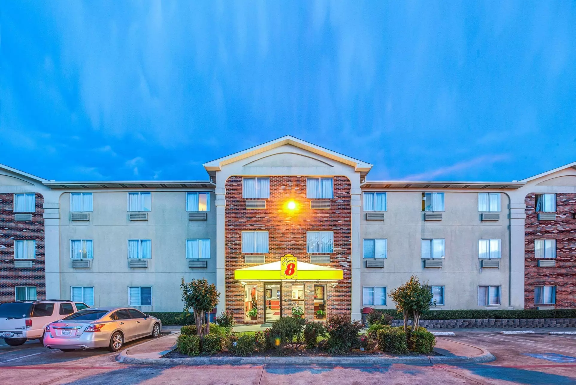 Super 8 by Wyndham McKinney/Plano Area - Primary Image