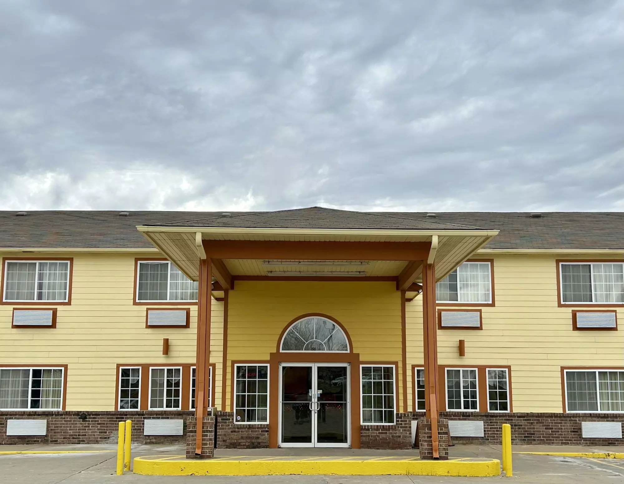 Super 8 by Wyndham Platte City Kansas City Area Airport - Primary Image