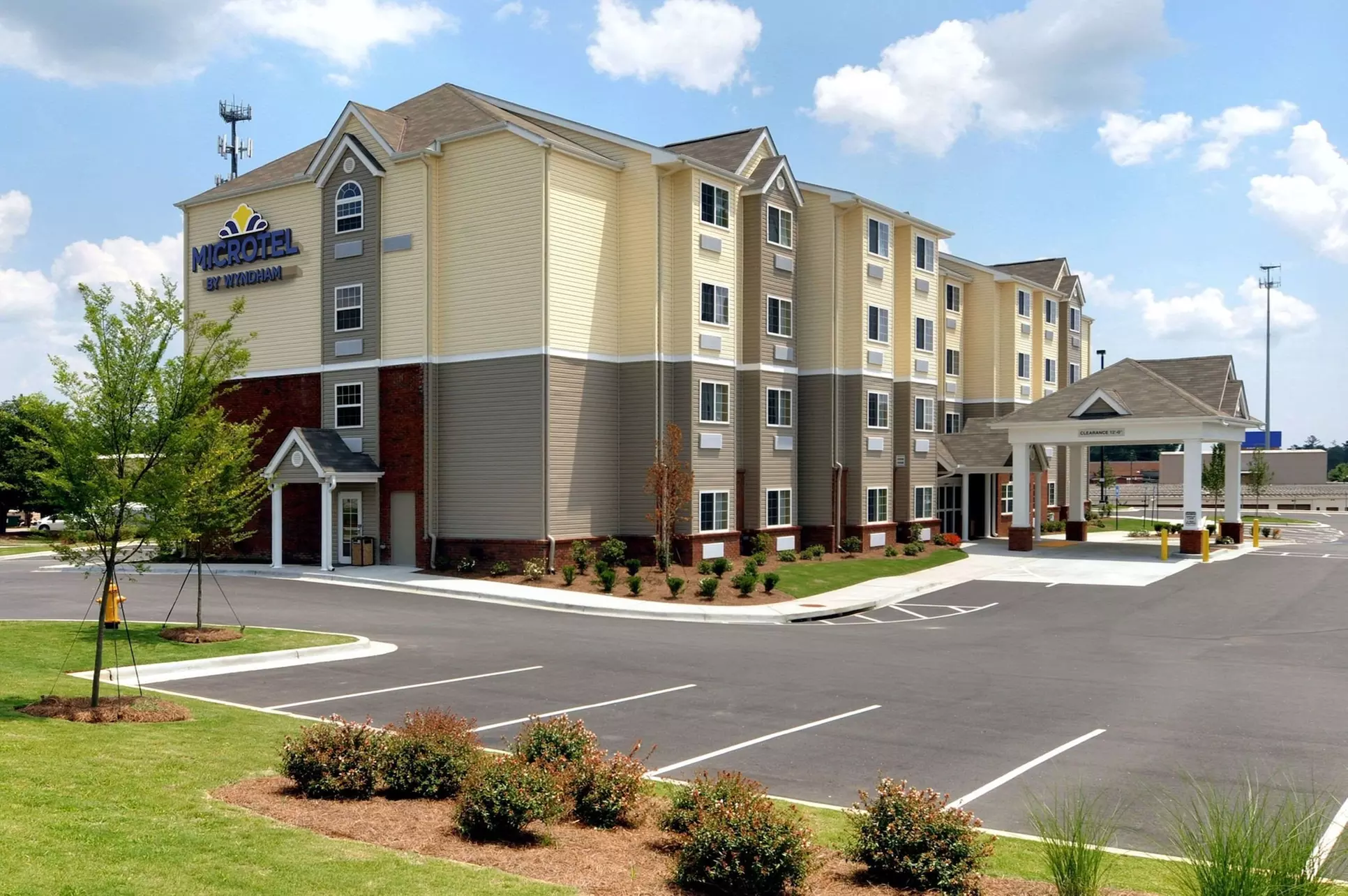 Microtel Inn & Suites by Wyndham Columbus/Near Fort Moore - Primary Image