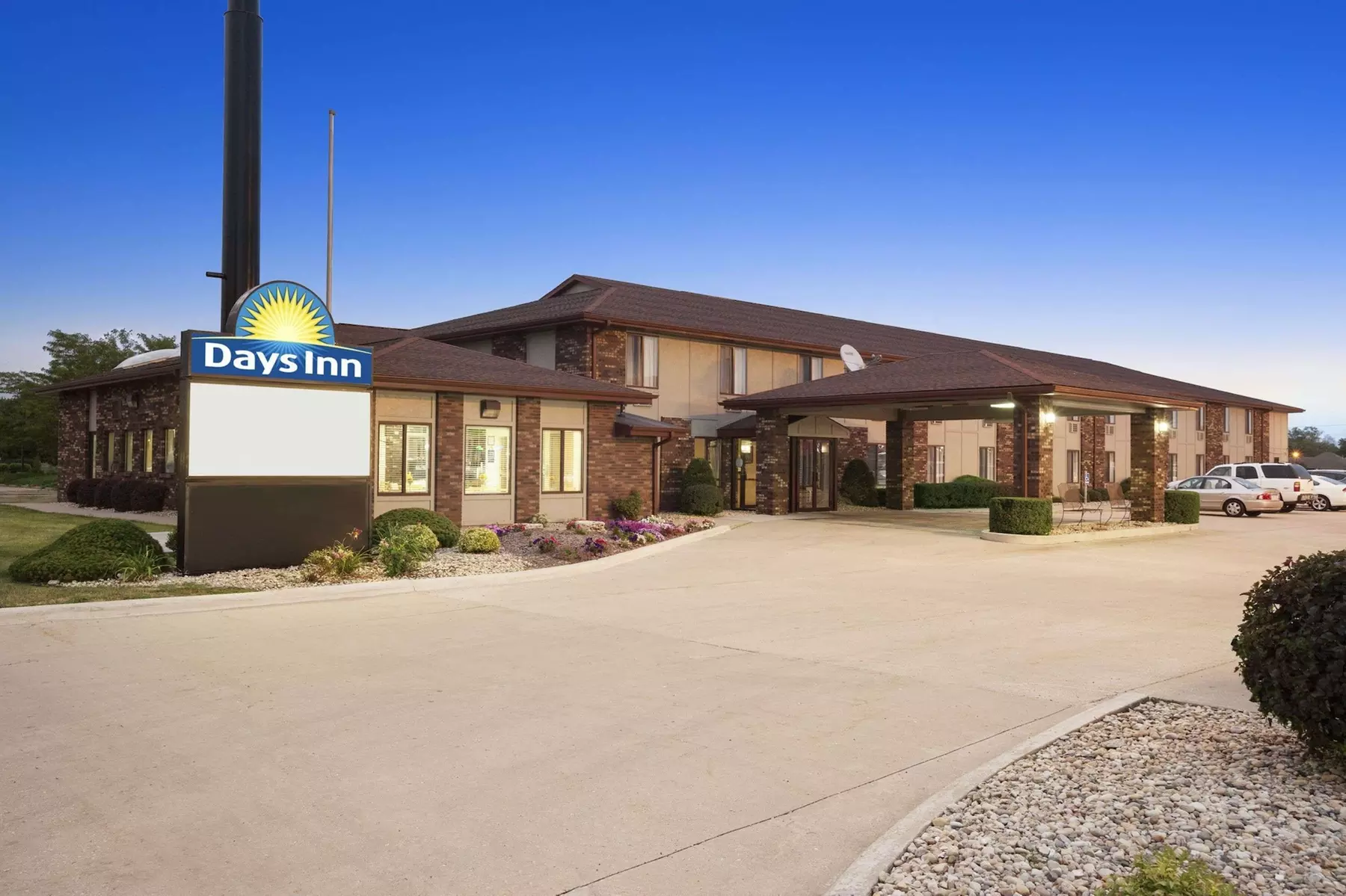 Days Inn by Wyndham Oglesby/ Starved Rock - Primary Image