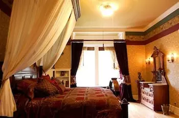 Alexander Mansion Historic Bed and Breakfast - Primary Image