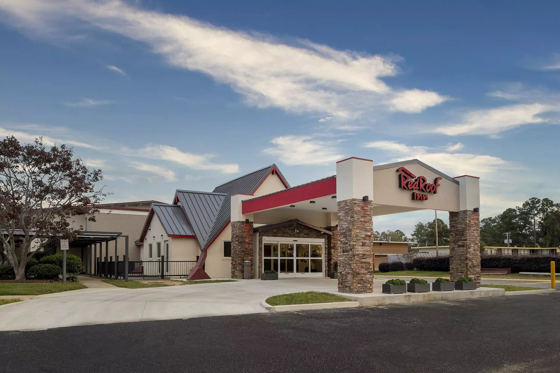 Red Roof Inn Lumberton - Primary Image