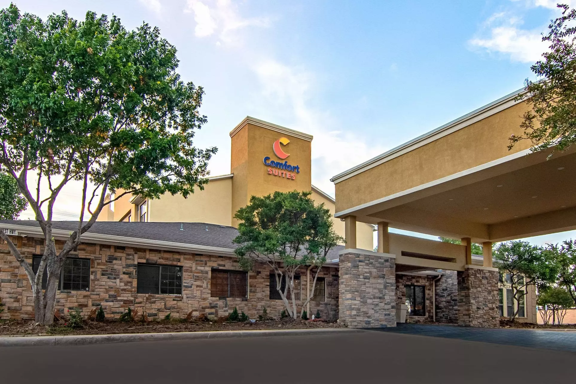 Comfort Suites NW Dallas Near Love Field - Primary Image