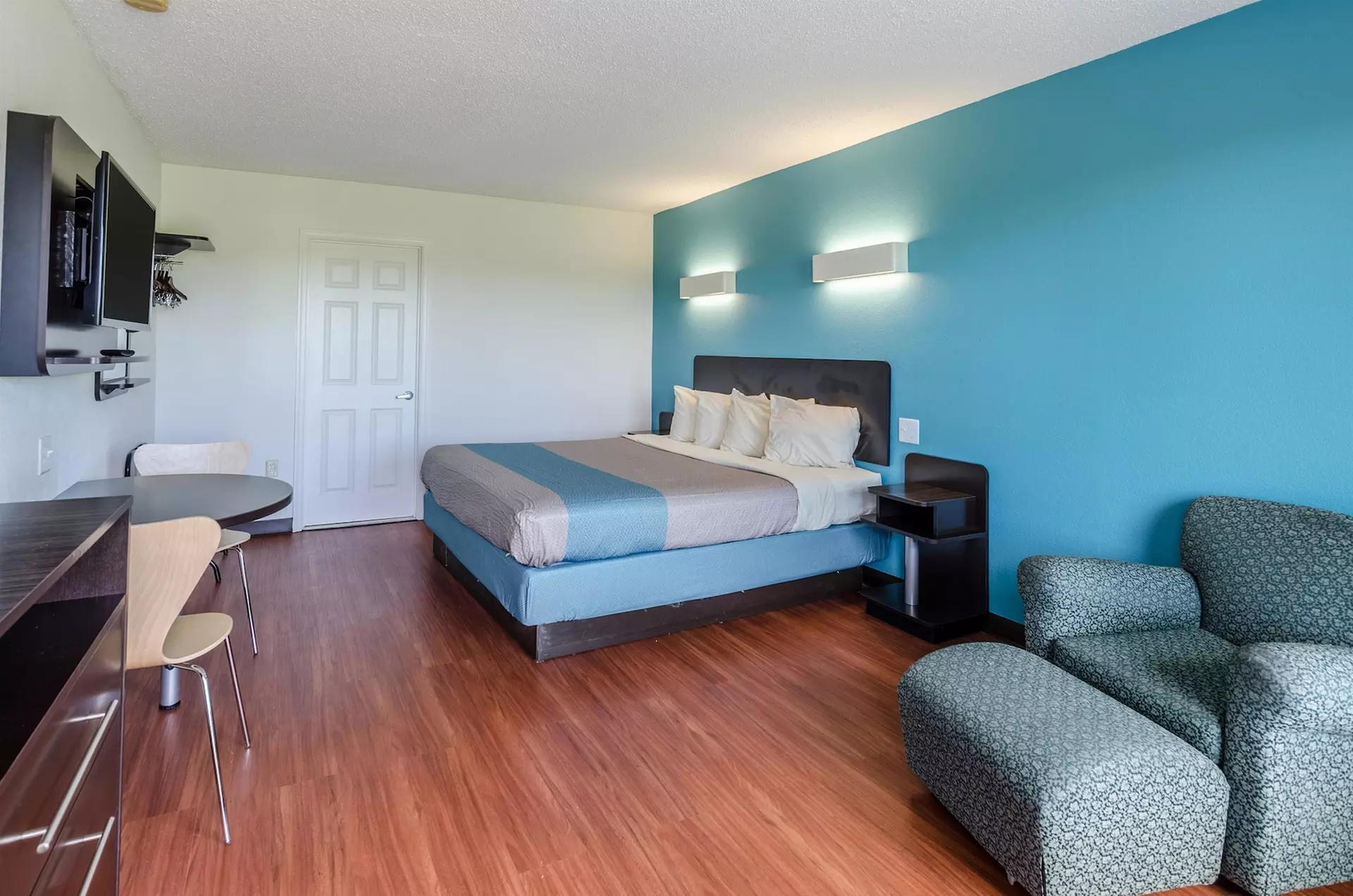 Motel 6 Lexington, VA - Primary Image
