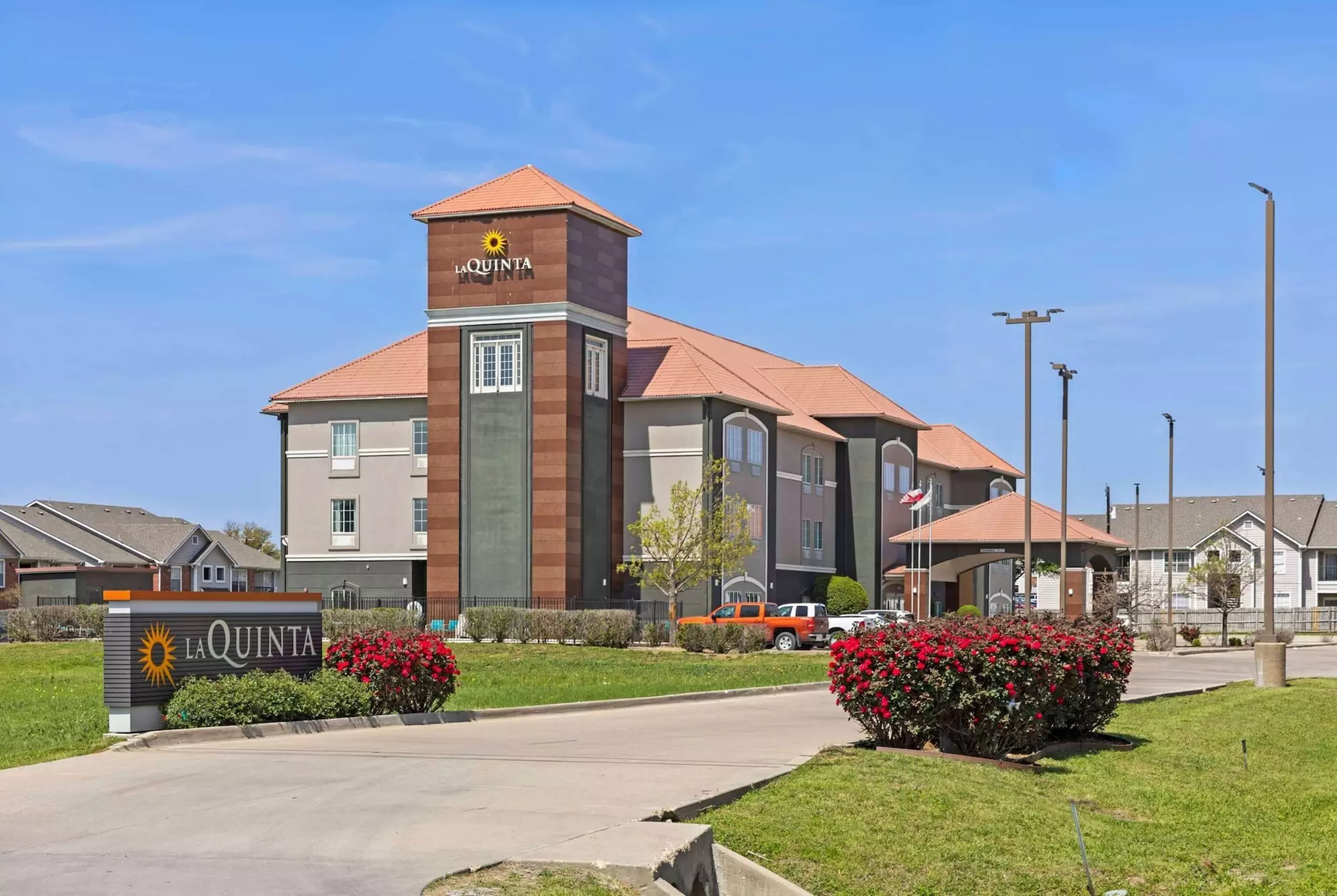 La Quinta Inn & Suites by Wyndham Hillsboro - Primary Image