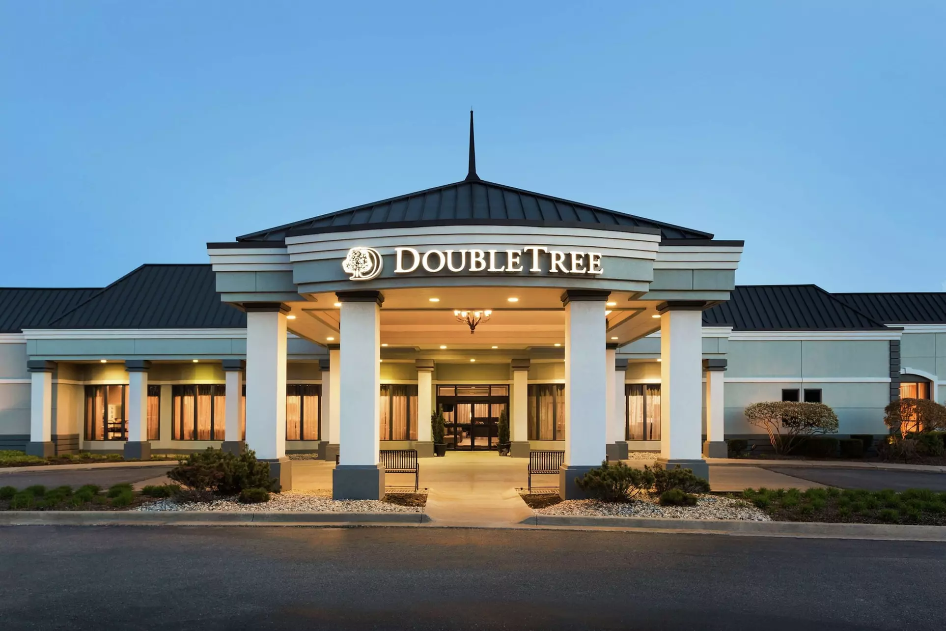 DoubleTree by Hilton Detroit Novi - Primary Image