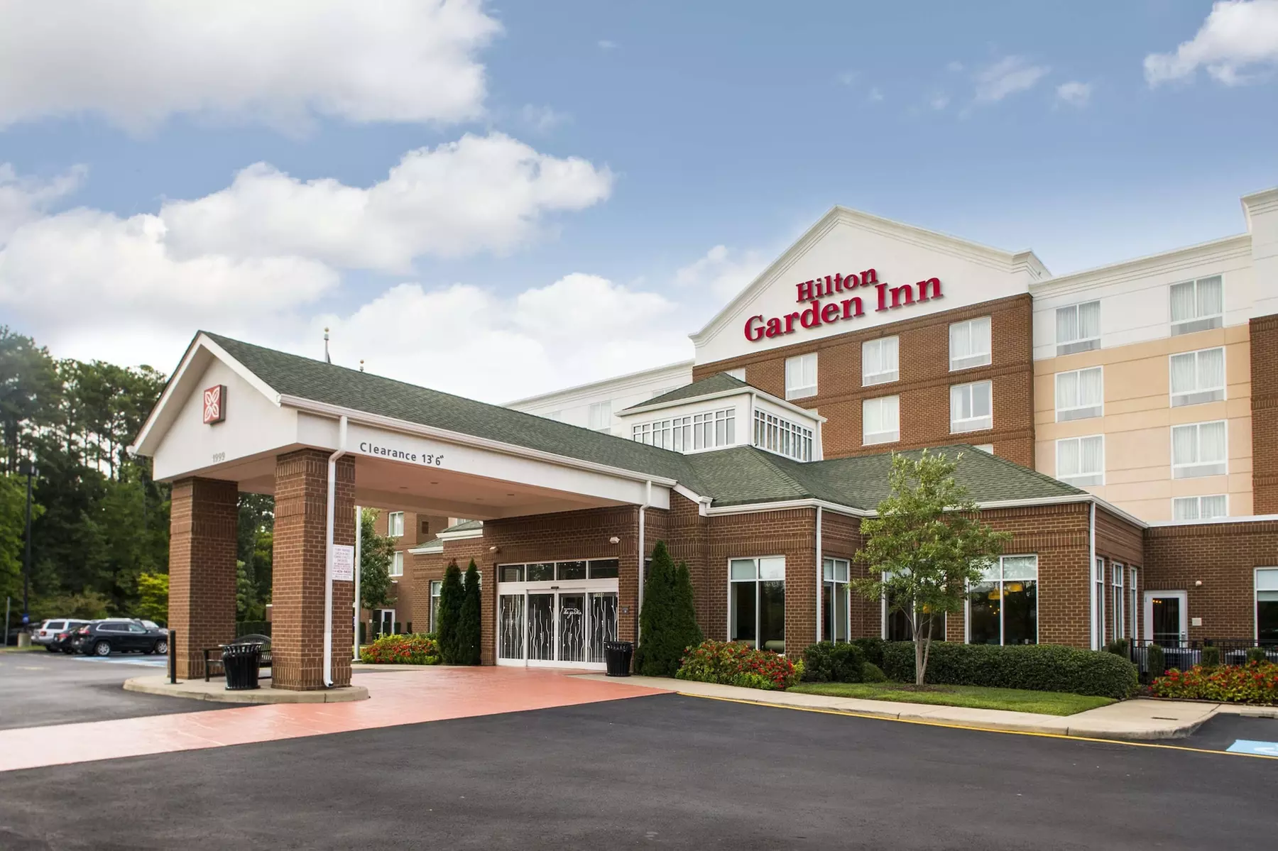 Hilton Garden Inn Hampton Coliseum Central - Primary Image