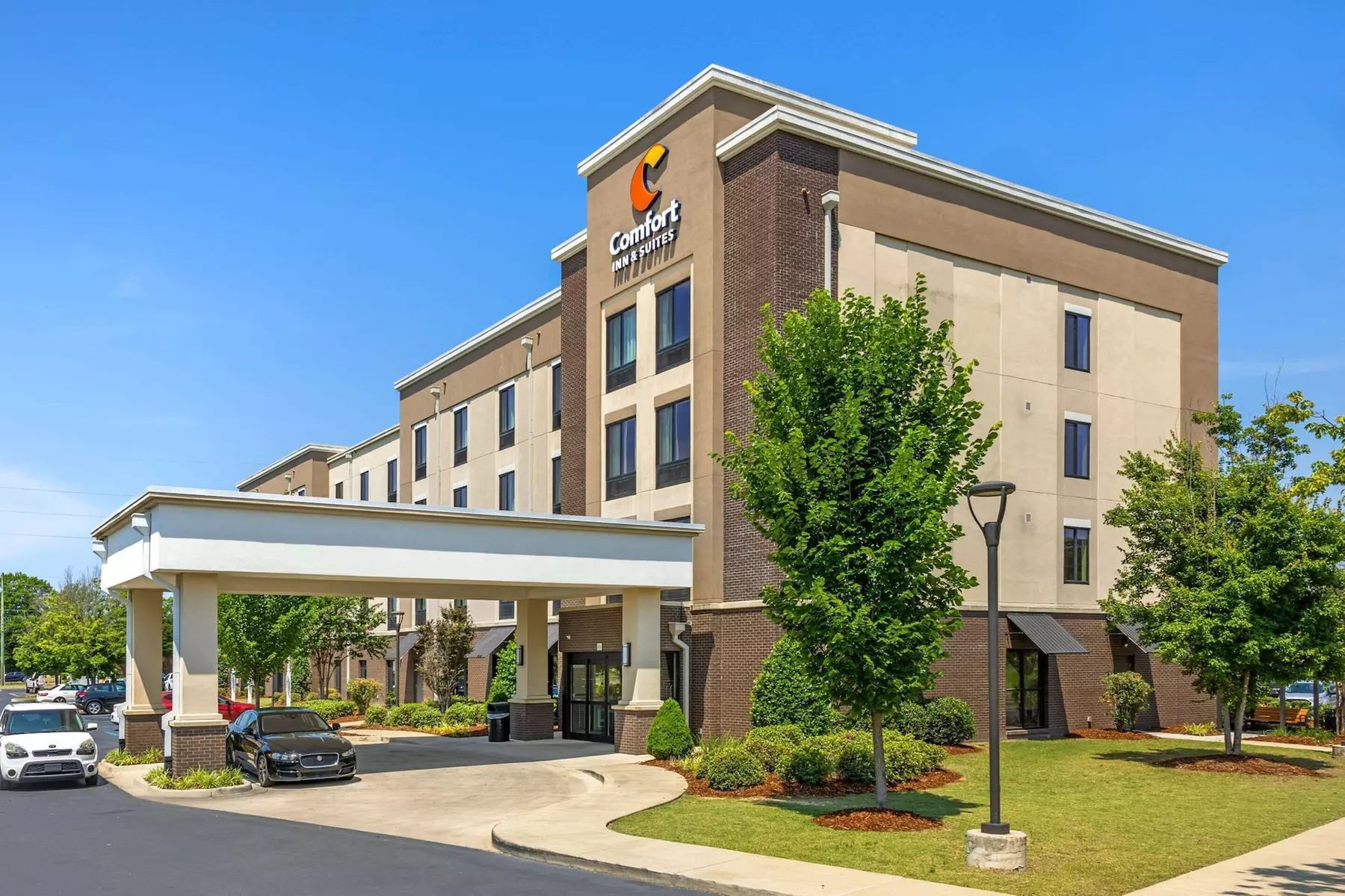 Comfort Inn & Suites at CrossPlex Village - Primary Image