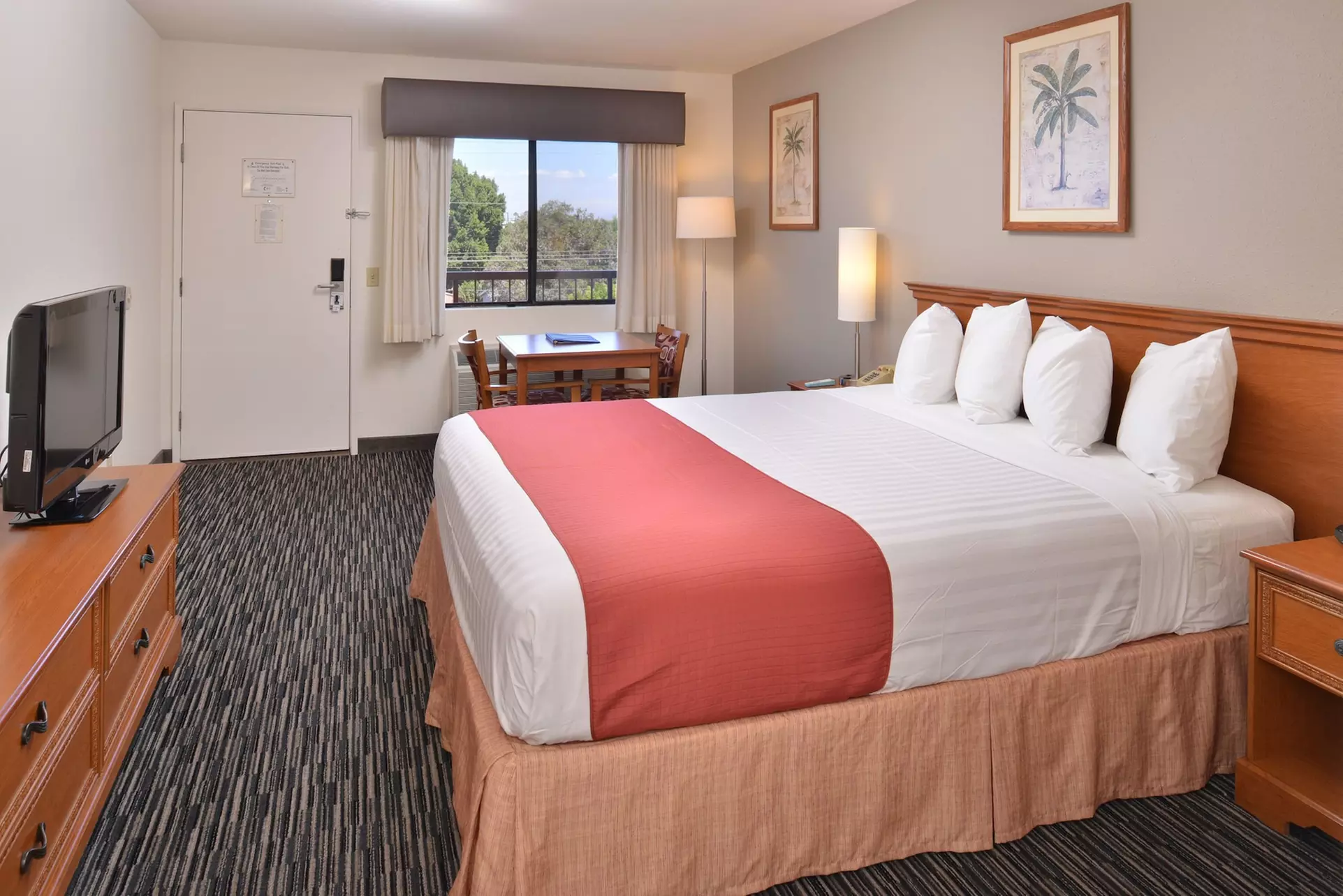 Pleasant Inn - Primary Image