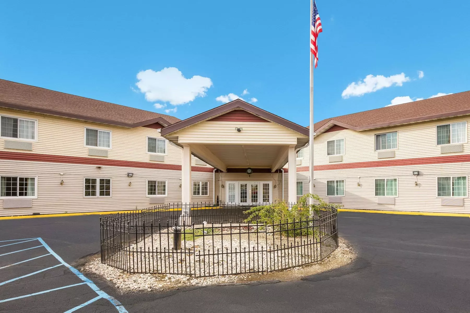Econo Lodge - Primary Image