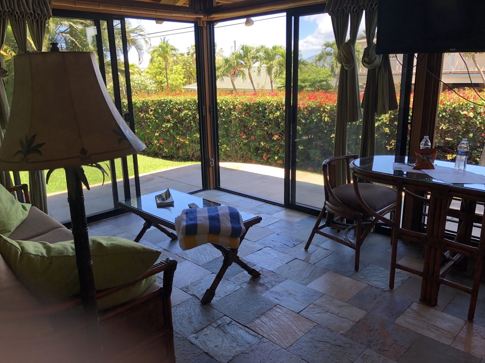 Maui What A Wonderful World B and B Hawaii GE/TA # 214-354-3296-01