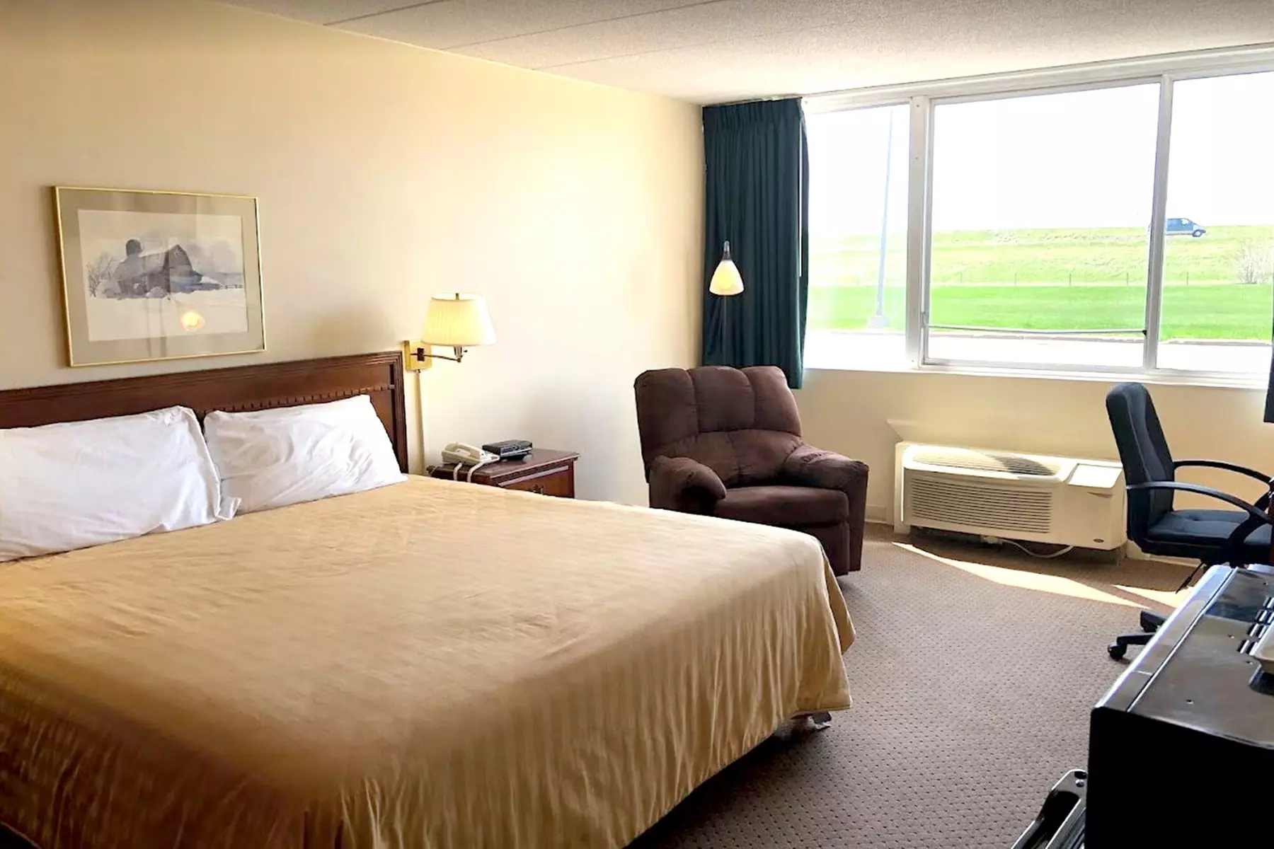 Norwood Inn and Suites Worthington - Primary Image