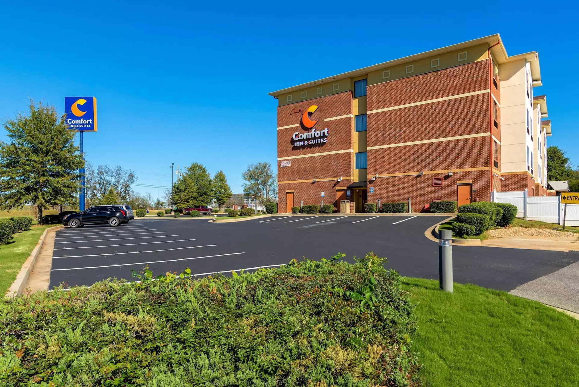 Comfort Inn & Suites Montgomery Eastchase - Primary Image